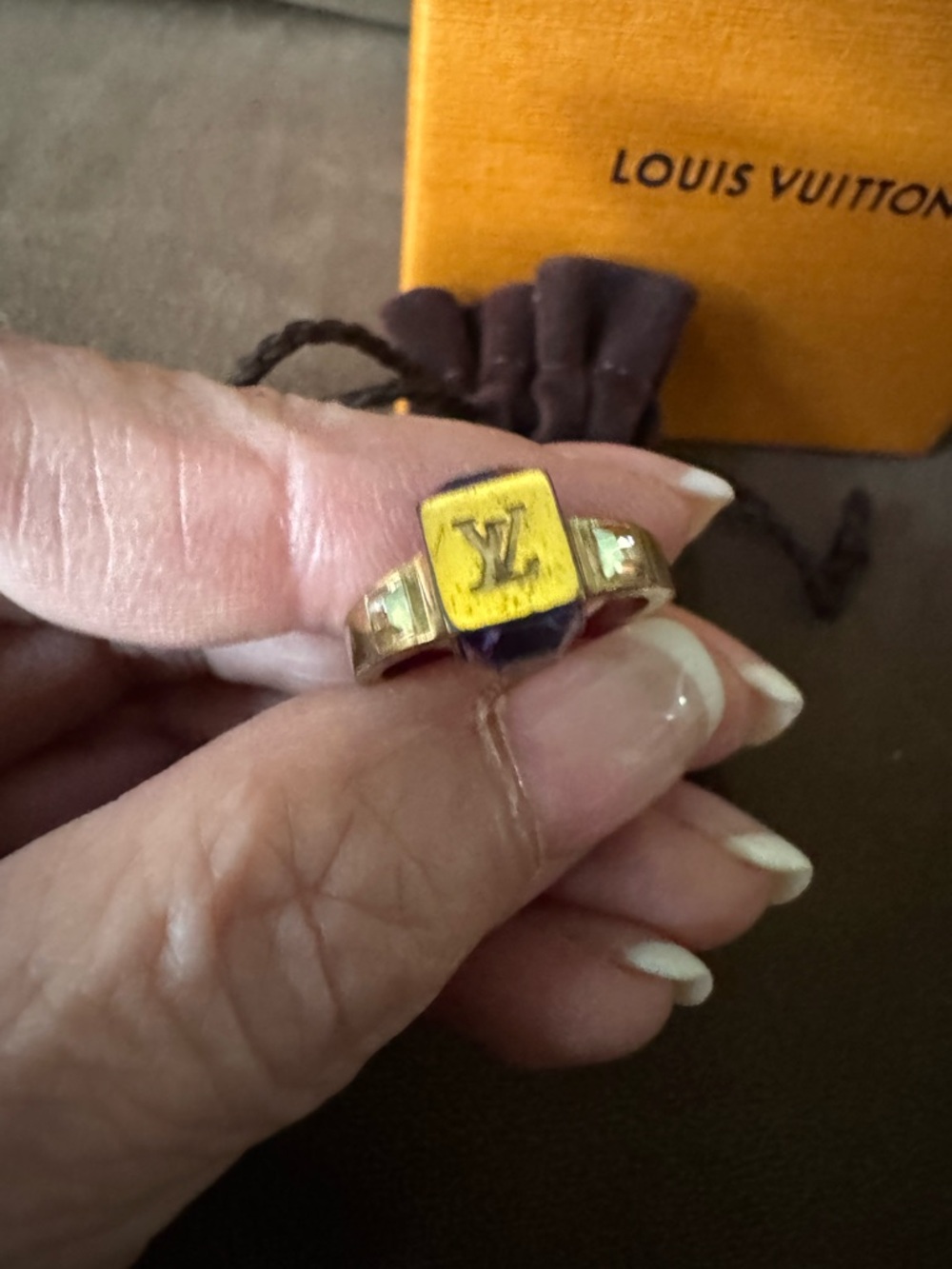 Louis Vuitton Swarovski Crystal Stones Purple and Accent Ring Box Ribbon & Pouch
